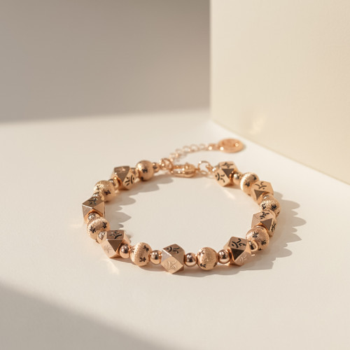 실버도금 위에 로즈골드 포인트가 돋보이는 데일리 브레이슬릿